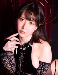 สวยละมุนชวนหลงใหล “Runa Asami” นักแสดงสาวเสน่ห์อบอุ่น สายตานุ่มลึกที่มัดใจผู้ชมอยู่หมัด